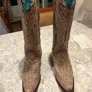 Corral Tan and Teal Embroidered Boots